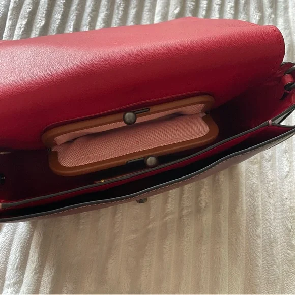 Coach Dinky 24 - Picture 6 of 11